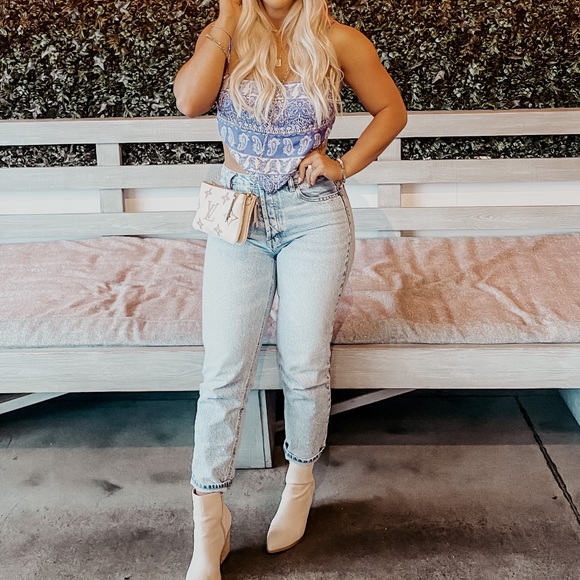 Denim - High waisted jeans (Hidden brand)